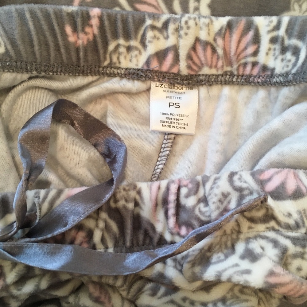 Fleece Pajama Set - Picture 6 of 6